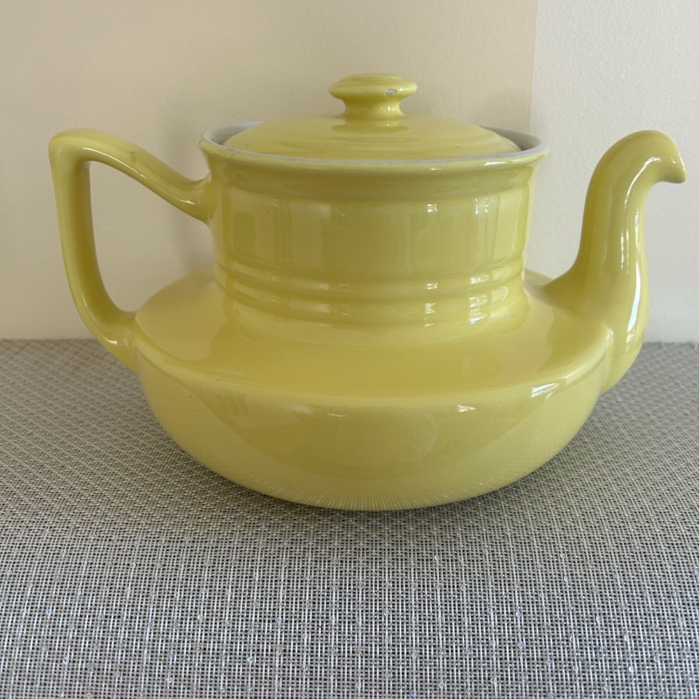 Vintage Yellow Hall  Coffelator Co. Coffee Pot, Rare YellowY